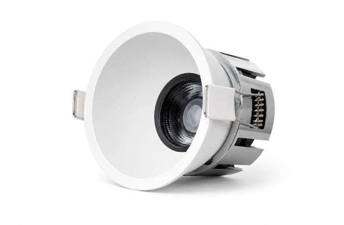 Rayteck Dome – 15W Recessed Spotlight
3000K Warm White | White Anti-Glare Finish
Cut-Out: 95mm | Ø 105mm | H: 80mm | 24D| 
IP65 Waterproof | OSRAM LED Chip | 5-Year Warranty